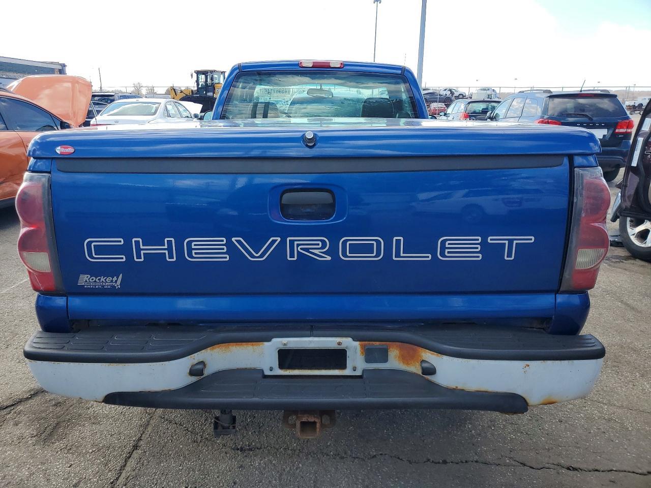2004 Chevrolet Silverado C1500 - Image 6