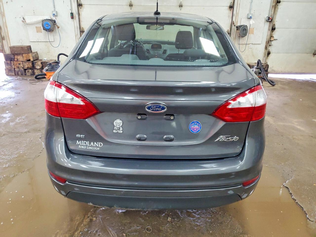 2016 Ford Fiesta Se - Фото 6