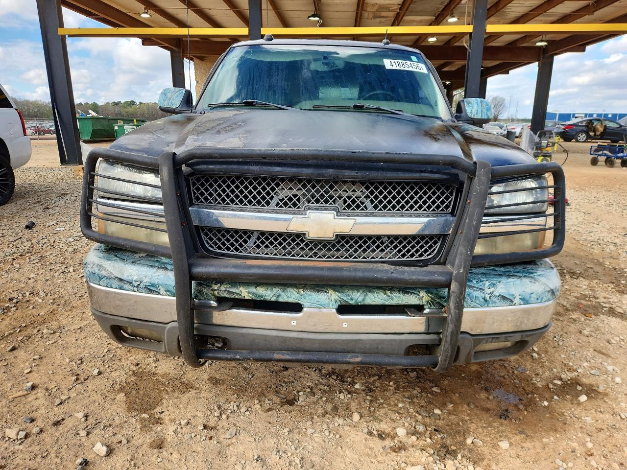 2004 Chevrolet Silverado K2500 - Image 5
