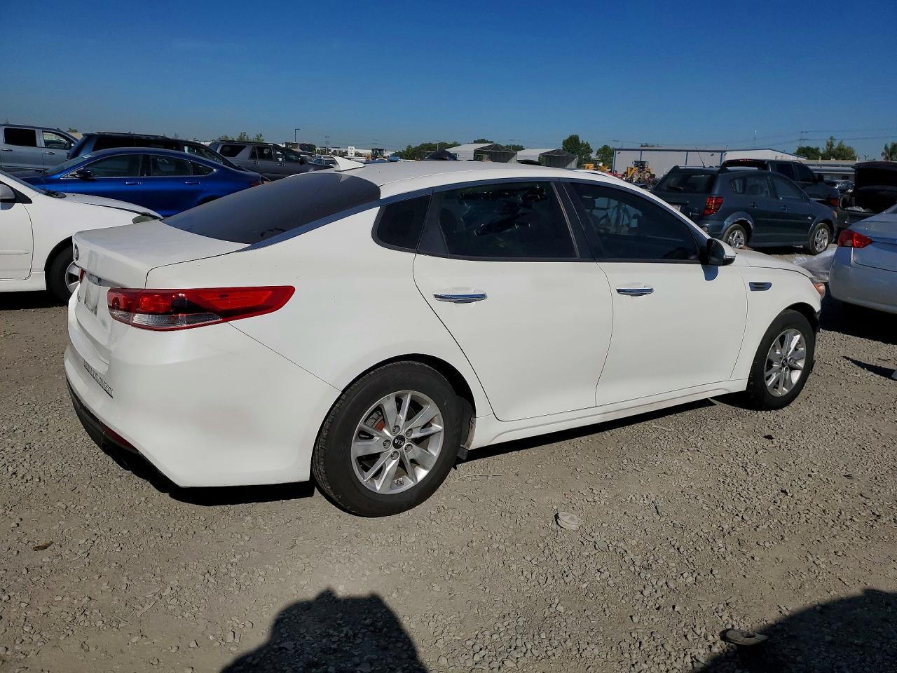 2016 Kia Optima Lx - Фото 3