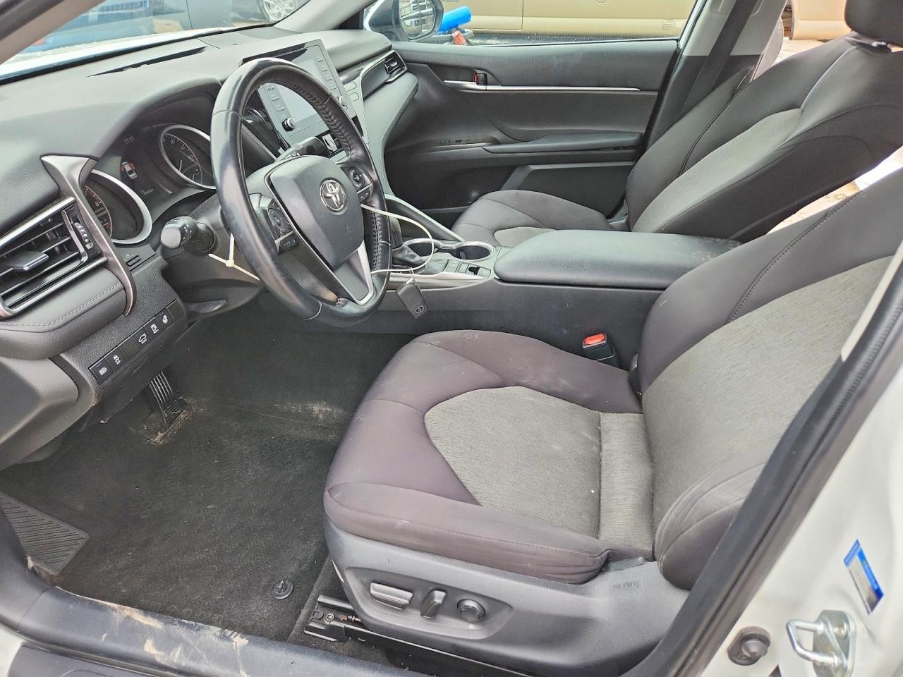 2022 Toyota Camry Le - Image 7