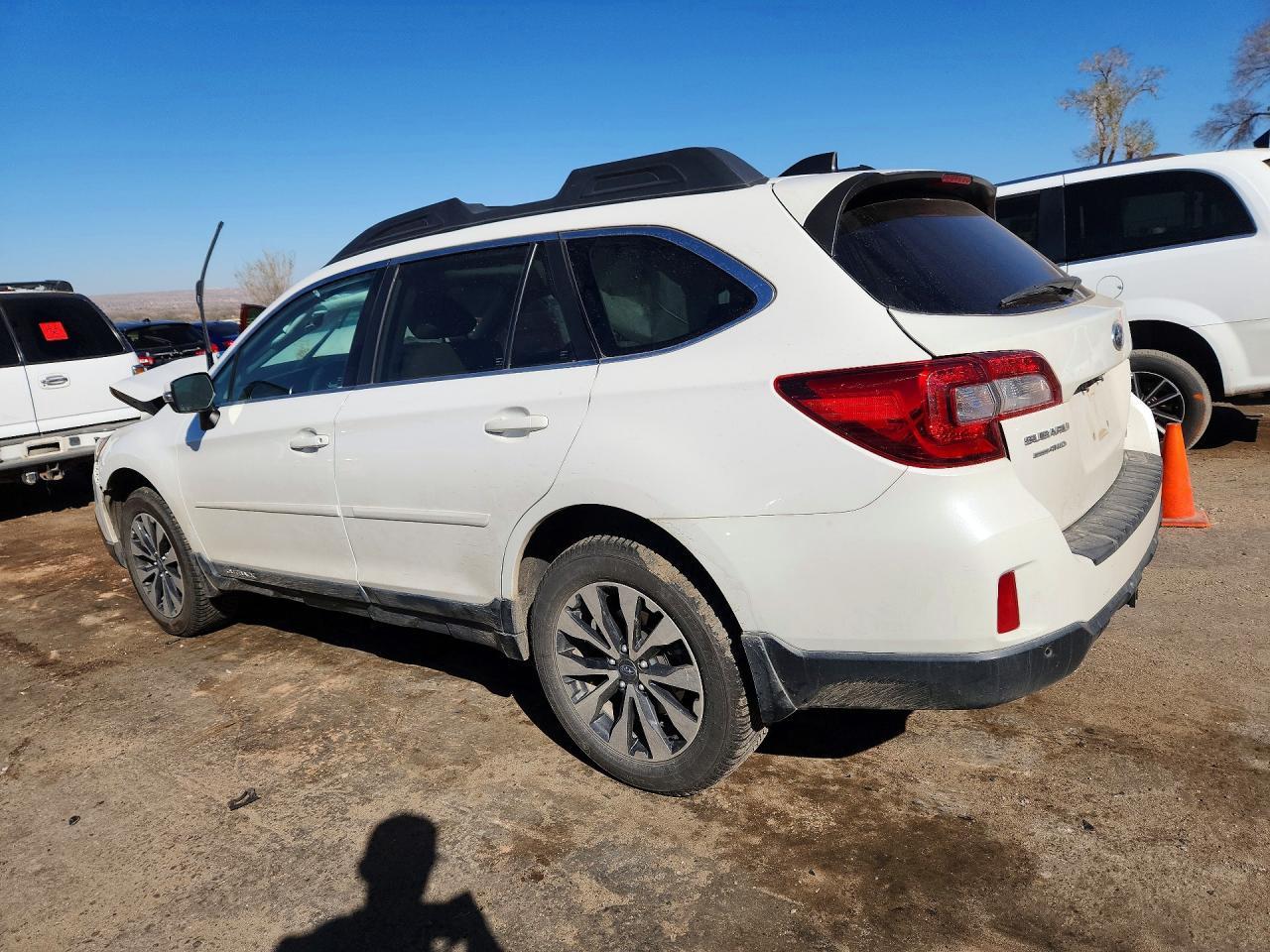 2017 Subaru Outback 3.6R Limited - Image 2