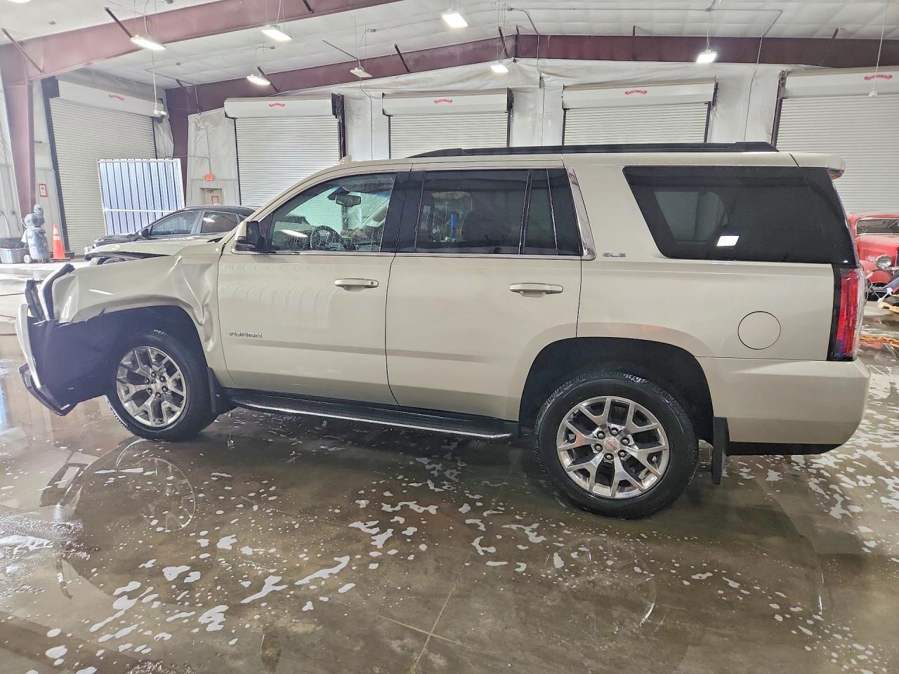 2016 GMC Yukon Sle - Фото 2
