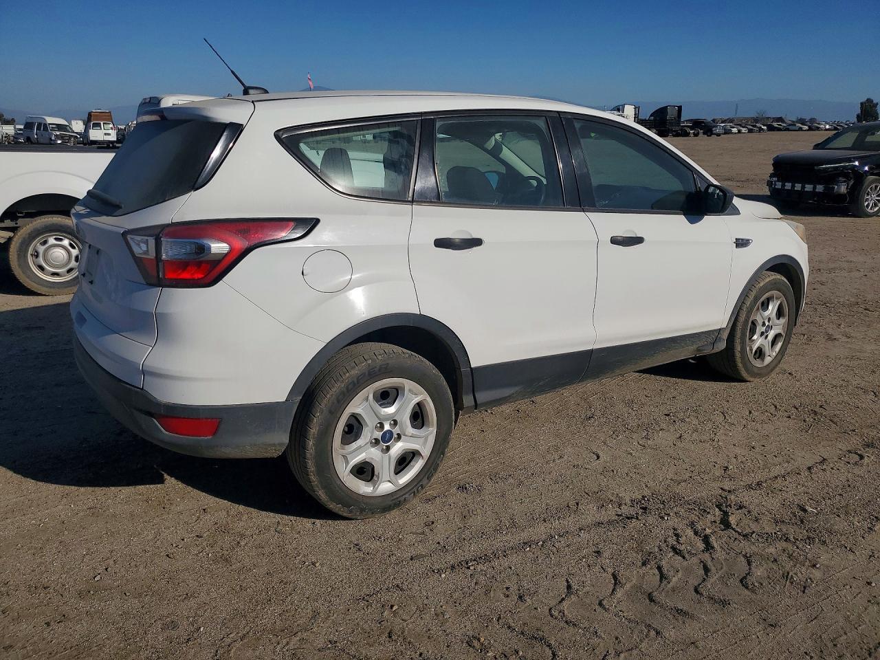 2017 Ford Escape S - Image 3