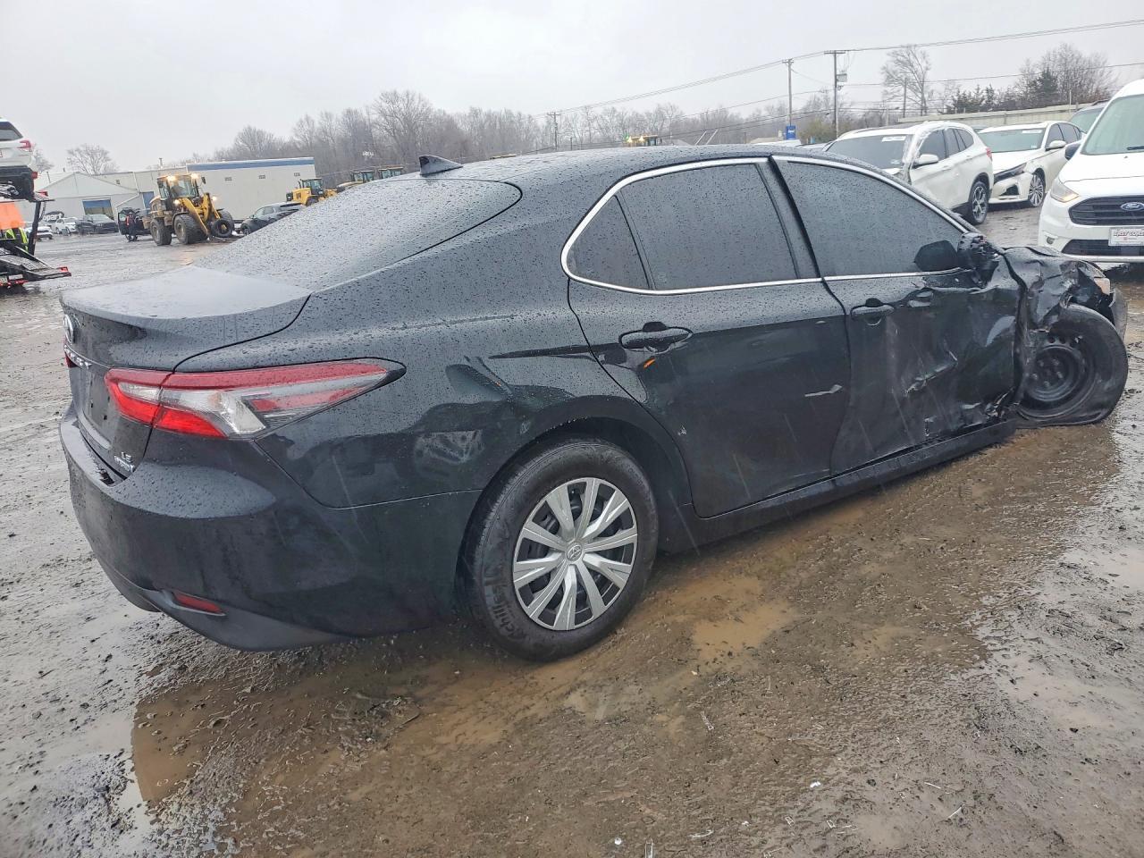 2022 Toyota Camry Hybrid Le - Фото 3