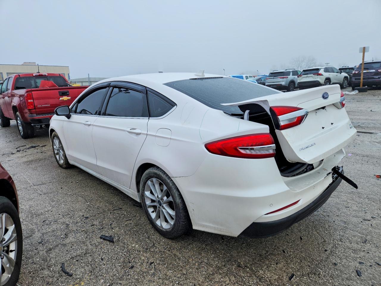 2020 Ford Fusion Se - Фото 2