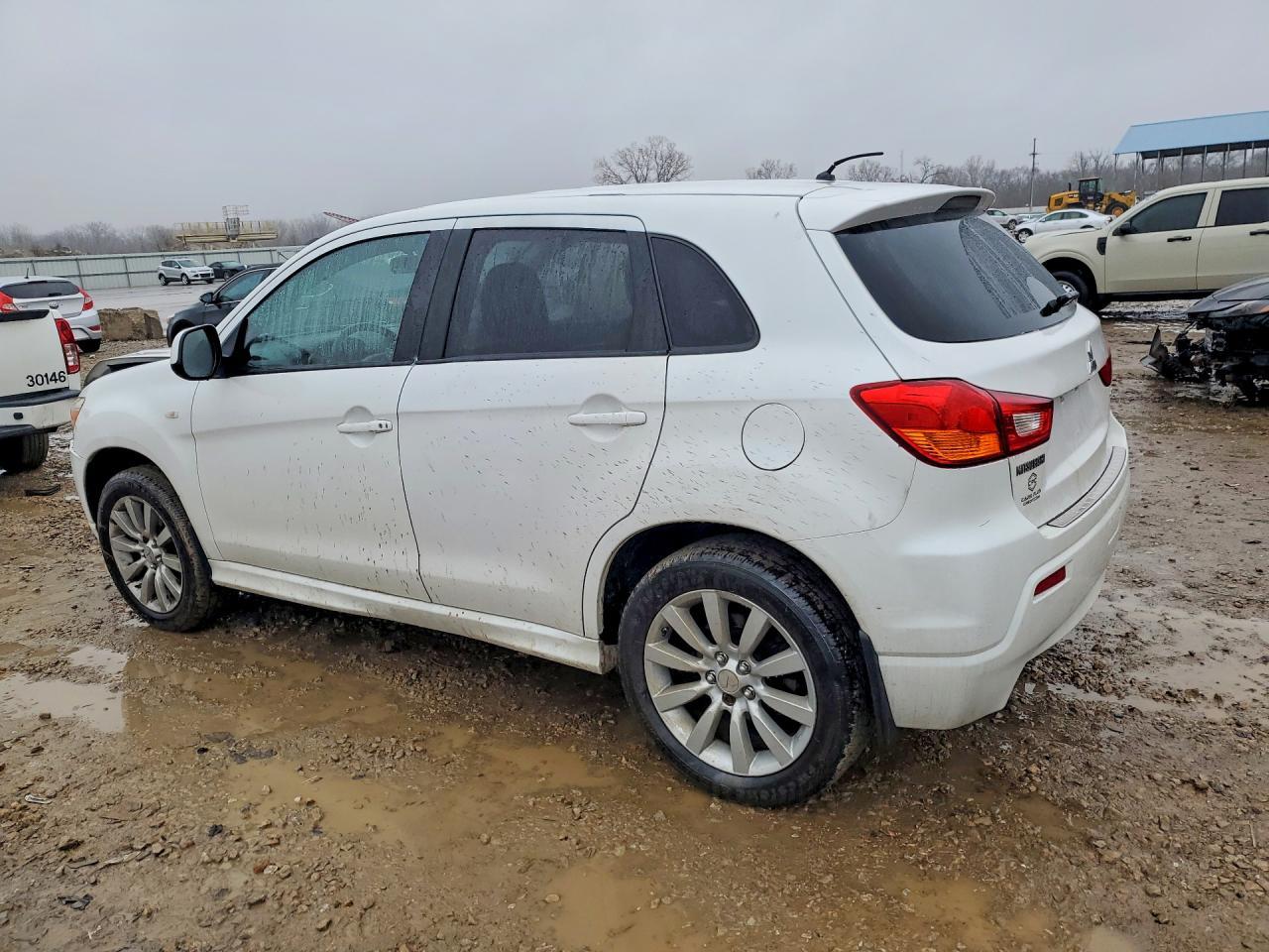 2011 Mitsubishi Outlander Sport Se - Фото 2
