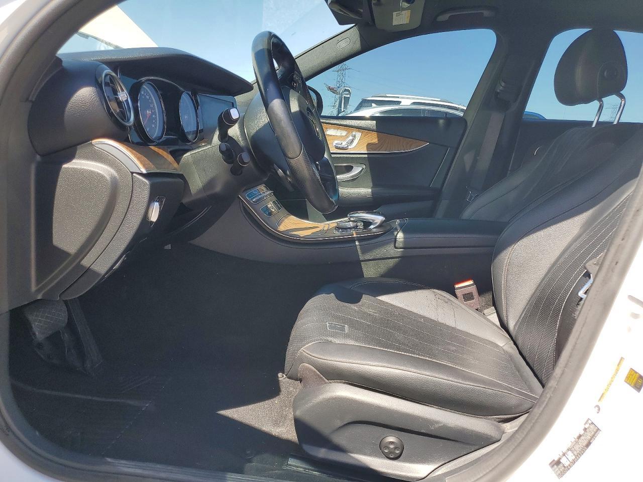 2018 Mercedes-Benz E 300 - Фото 7