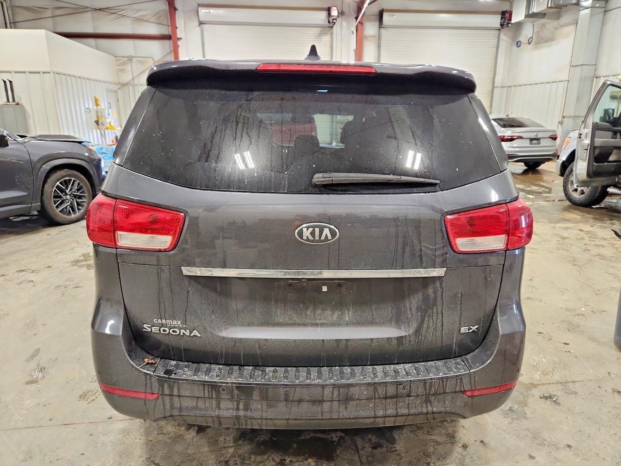 2016 Kia Sedona Ex - Image 6