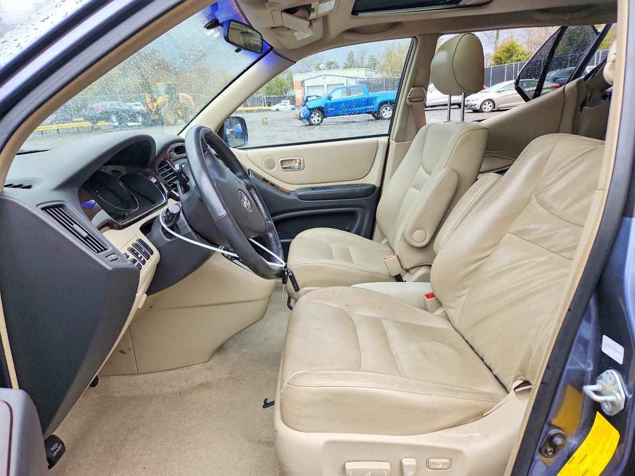 2001 Toyota Highlander Base - Фото 7