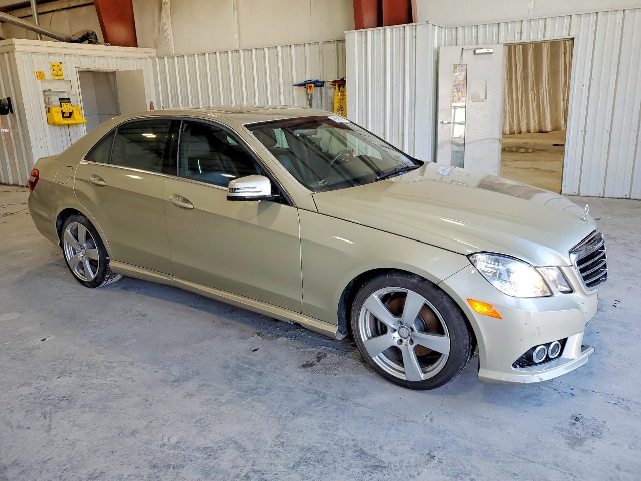2010 Mercedes-Benz E 350 4Matic - Image 4