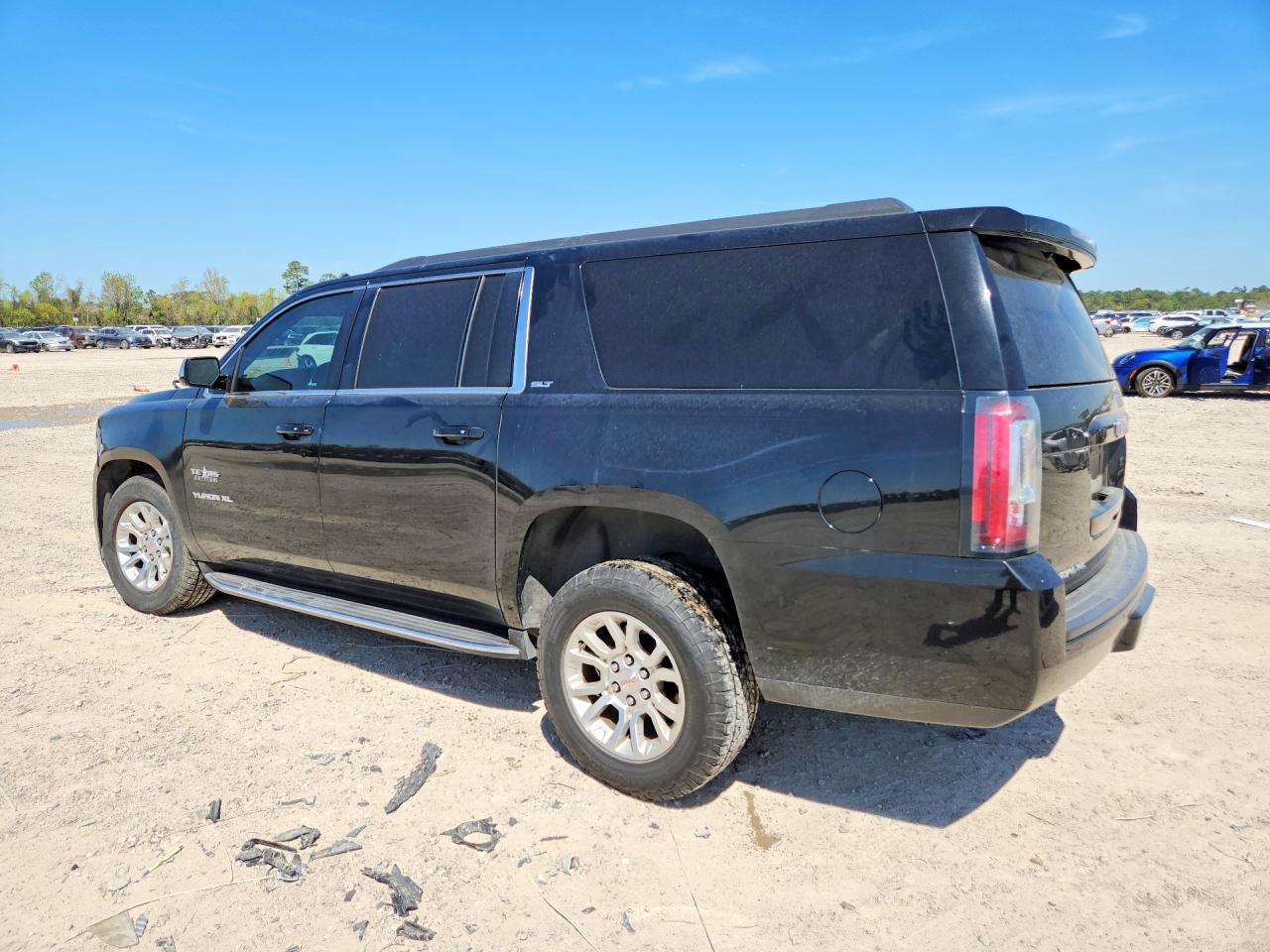 2019 GMC Yukon Xl K1500 Slt - Image 2