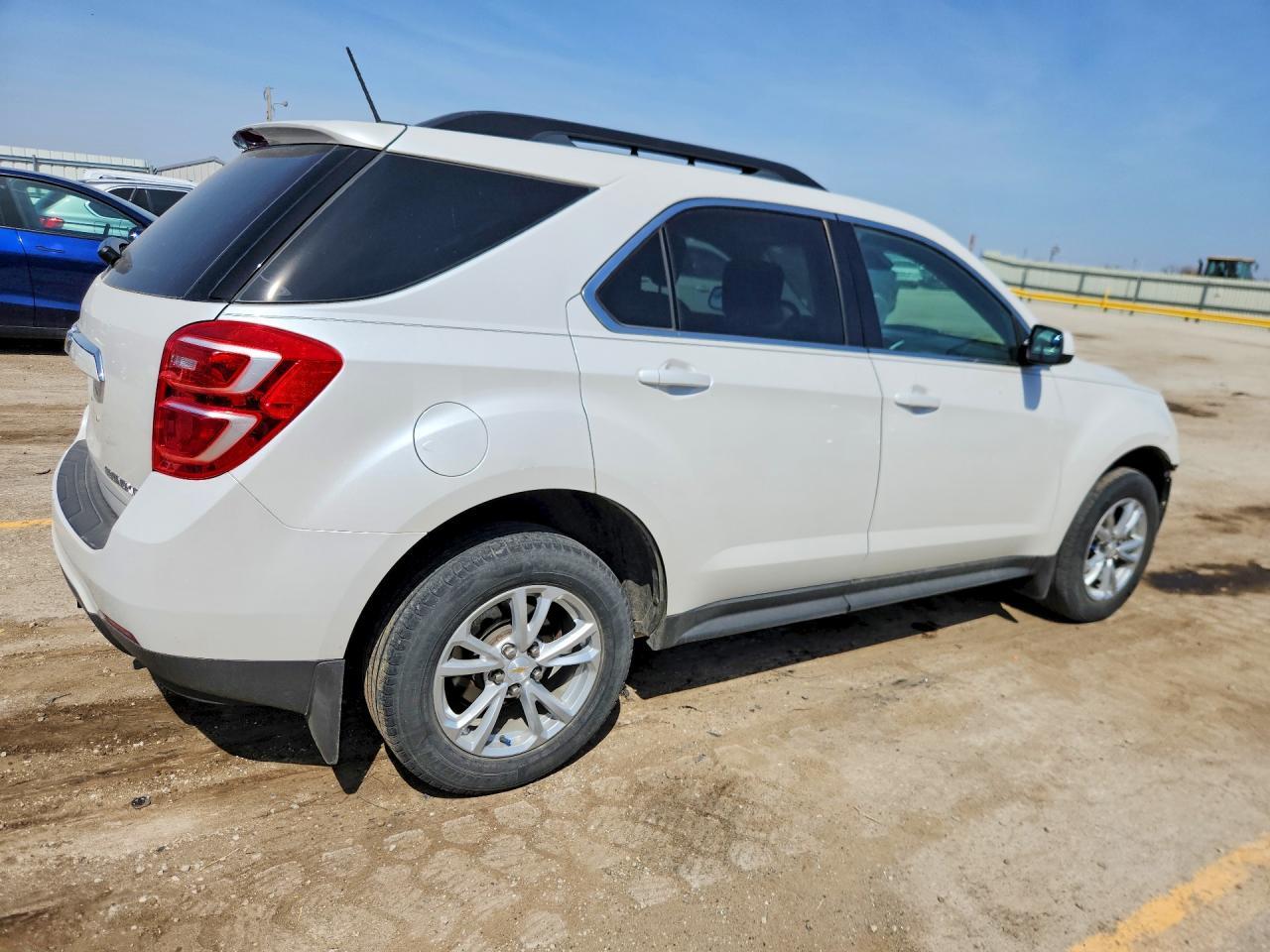 2016 Chevrolet Equinox Lt - Image 3