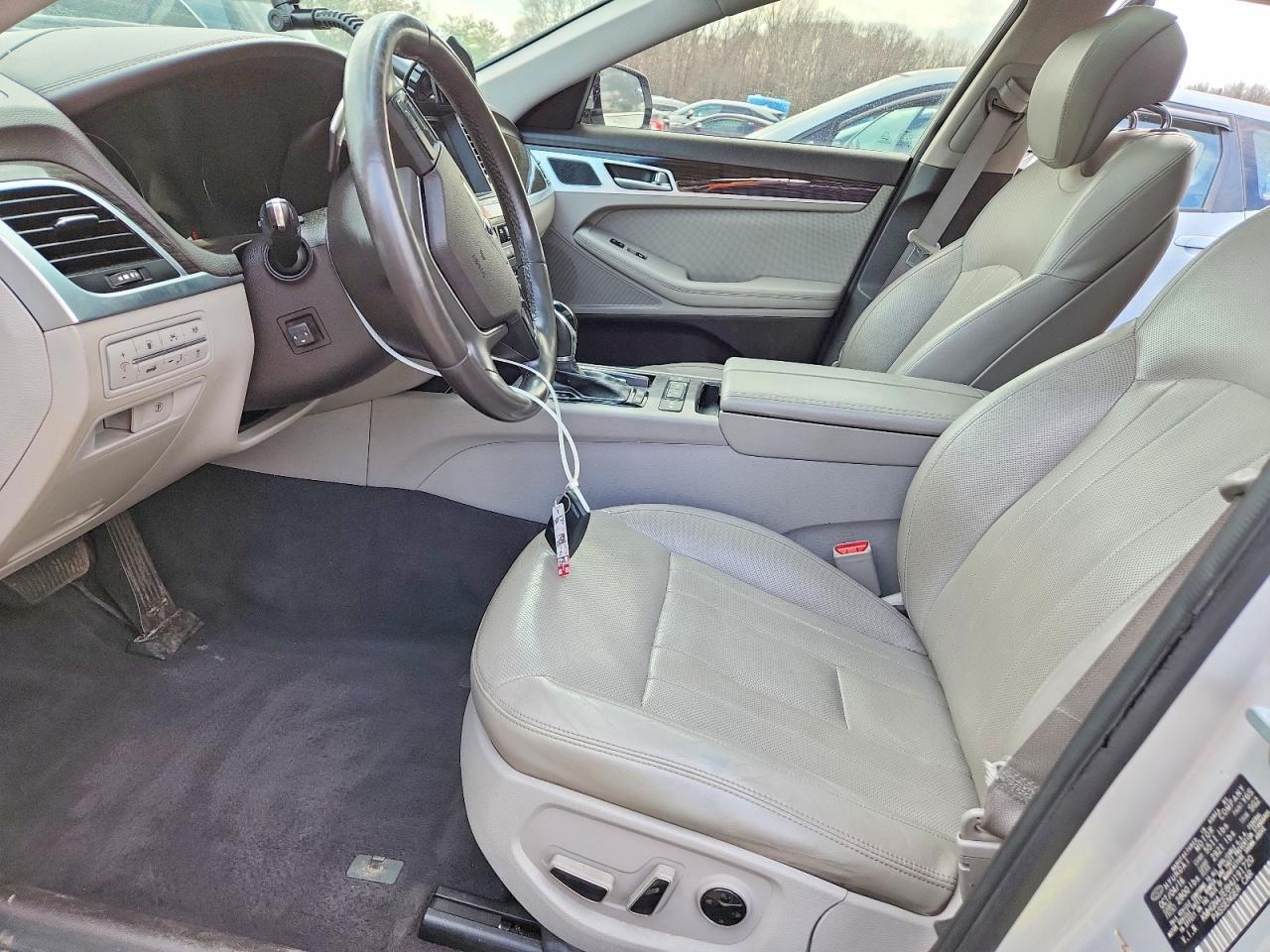 2017 Genesis G80 3.8 - Image 7