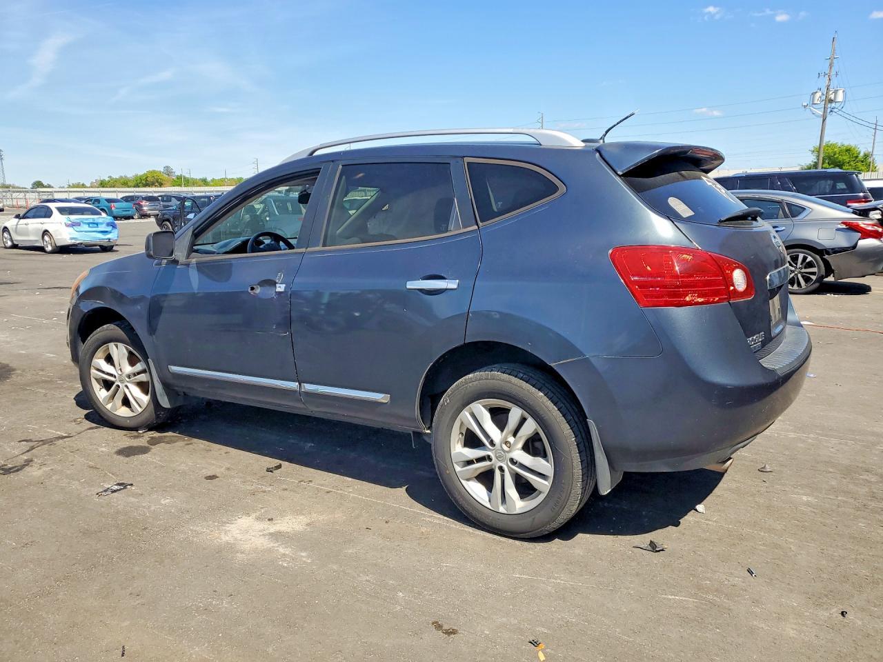 2015 Nissan Rogue Select S - Фото 2