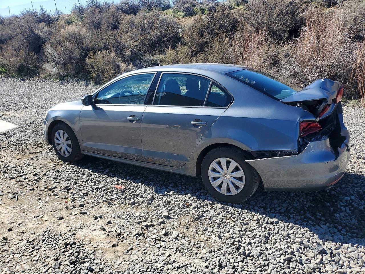 2014 Volkswagen Jetta Base - Image 2