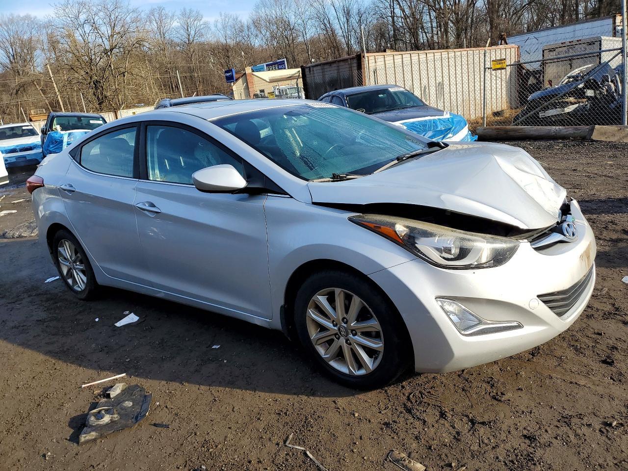 2015 Hyundai Elantra Se - Фото 4