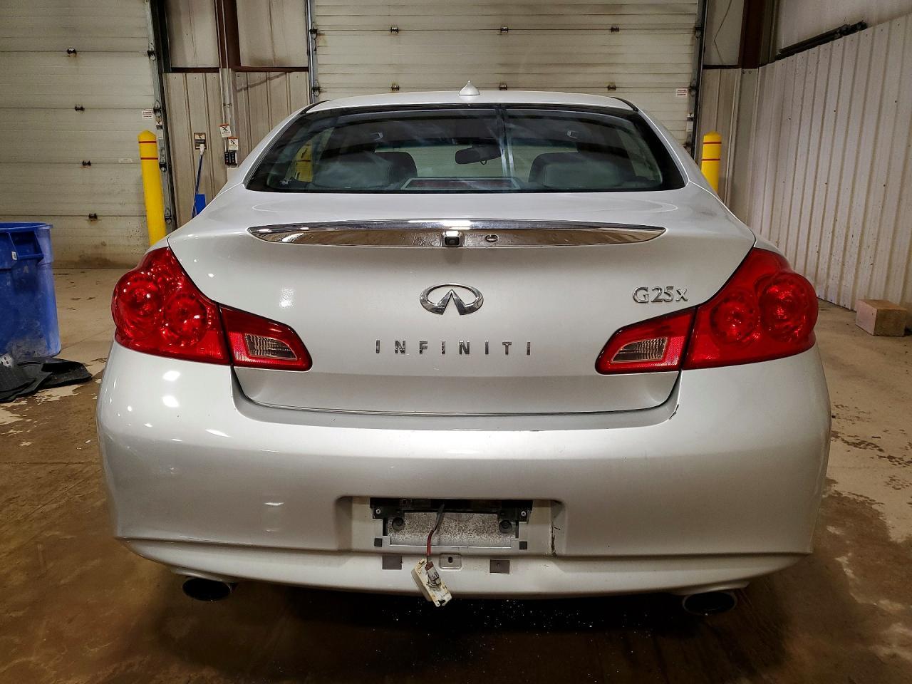 2011 Infiniti G25 Sedan X - Фото 6