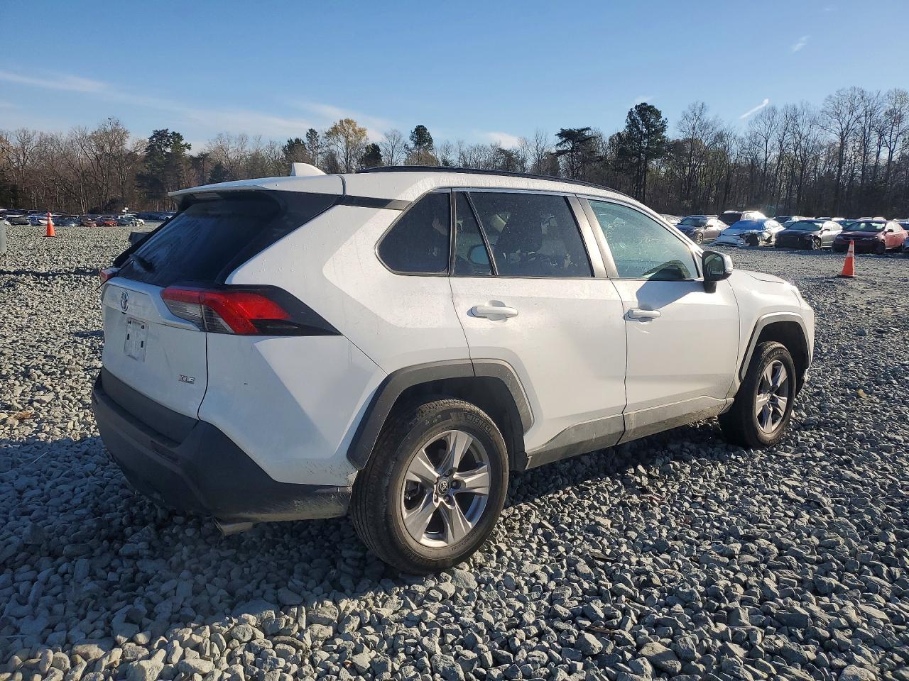 2023 Toyota Rav4 Xle - Image 3