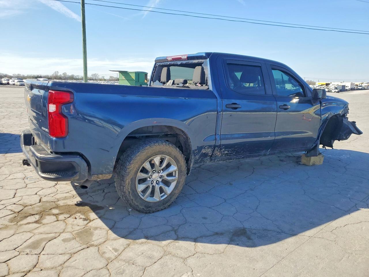 2021 Chevrolet Silverado C1500 Custom - Фото 3