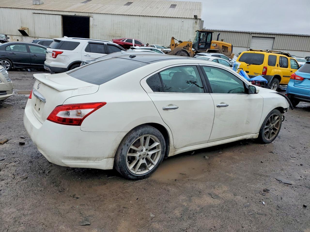 2010 Nissan Maxima 3.5 S - Фото 3