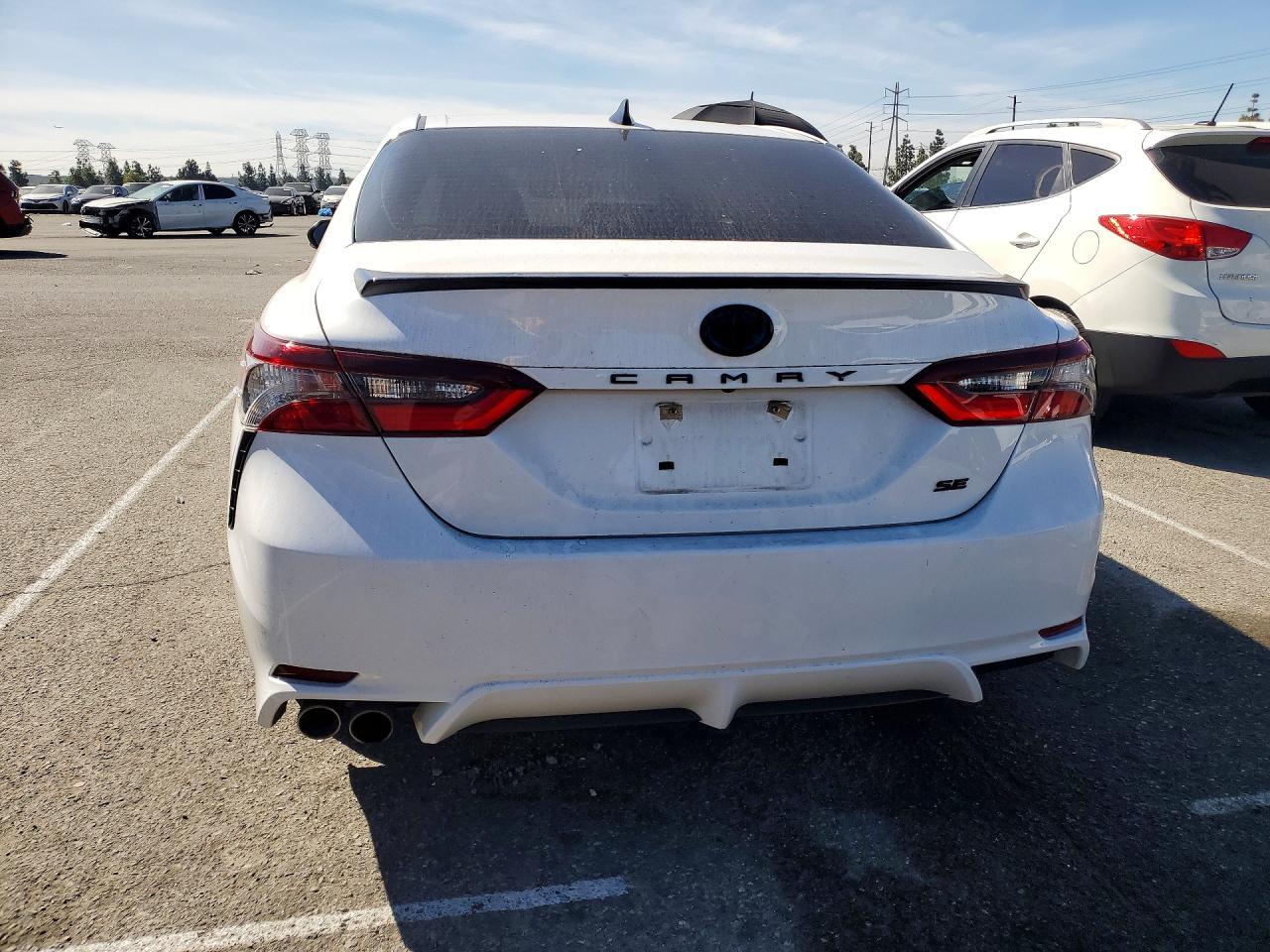 2022 Toyota Camry Hybrid Se Nightshade - Фото 6