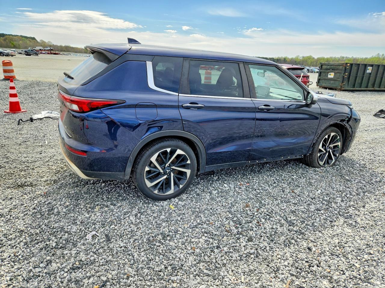 2022 Mitsubishi Outlander Se - Фото 3