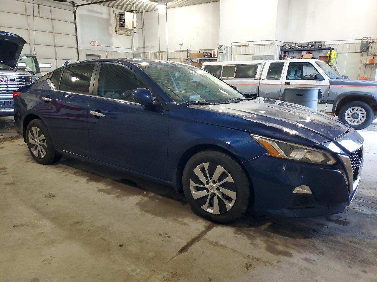 2019 Nissan Altima - Фото 4