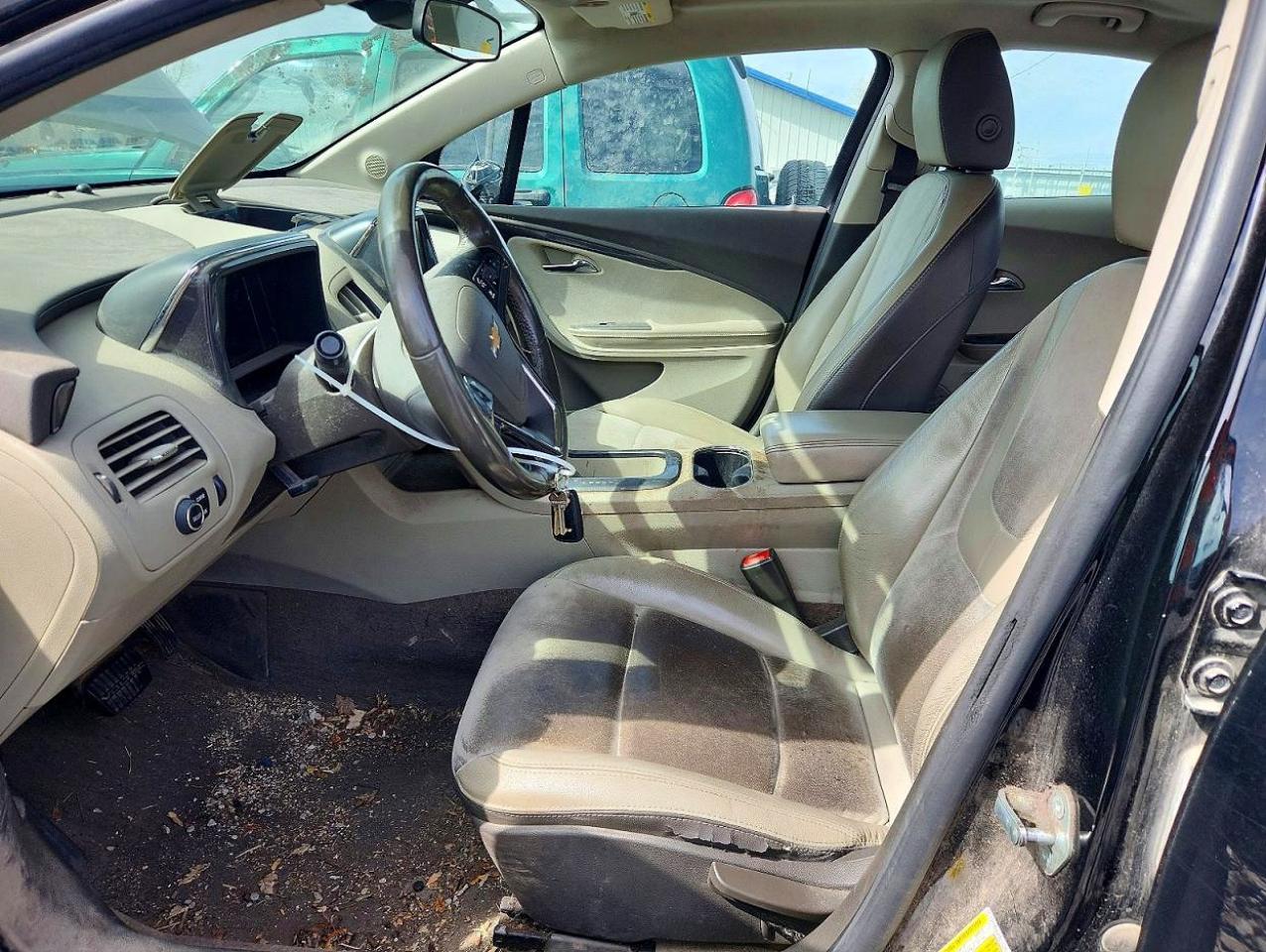 2013 Chevrolet Volt - Image 7