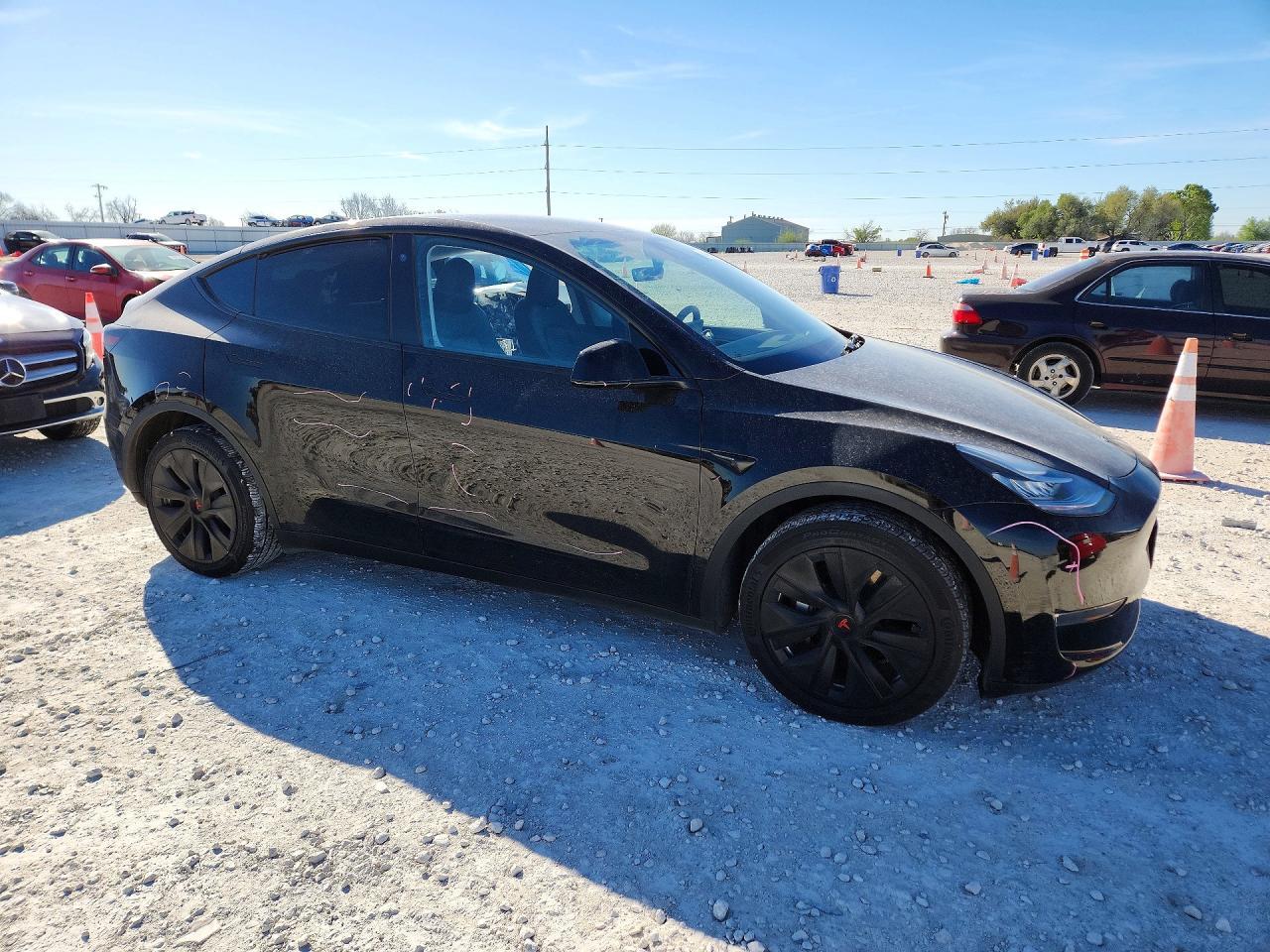 2023 Tesla Model Y - Фото 4