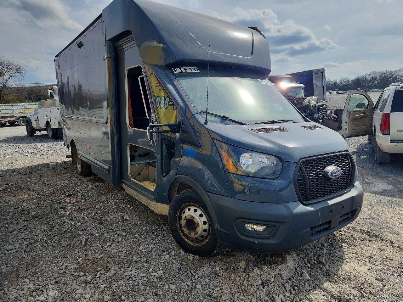 2022 Ford Transit Delivery Truck - Image 4