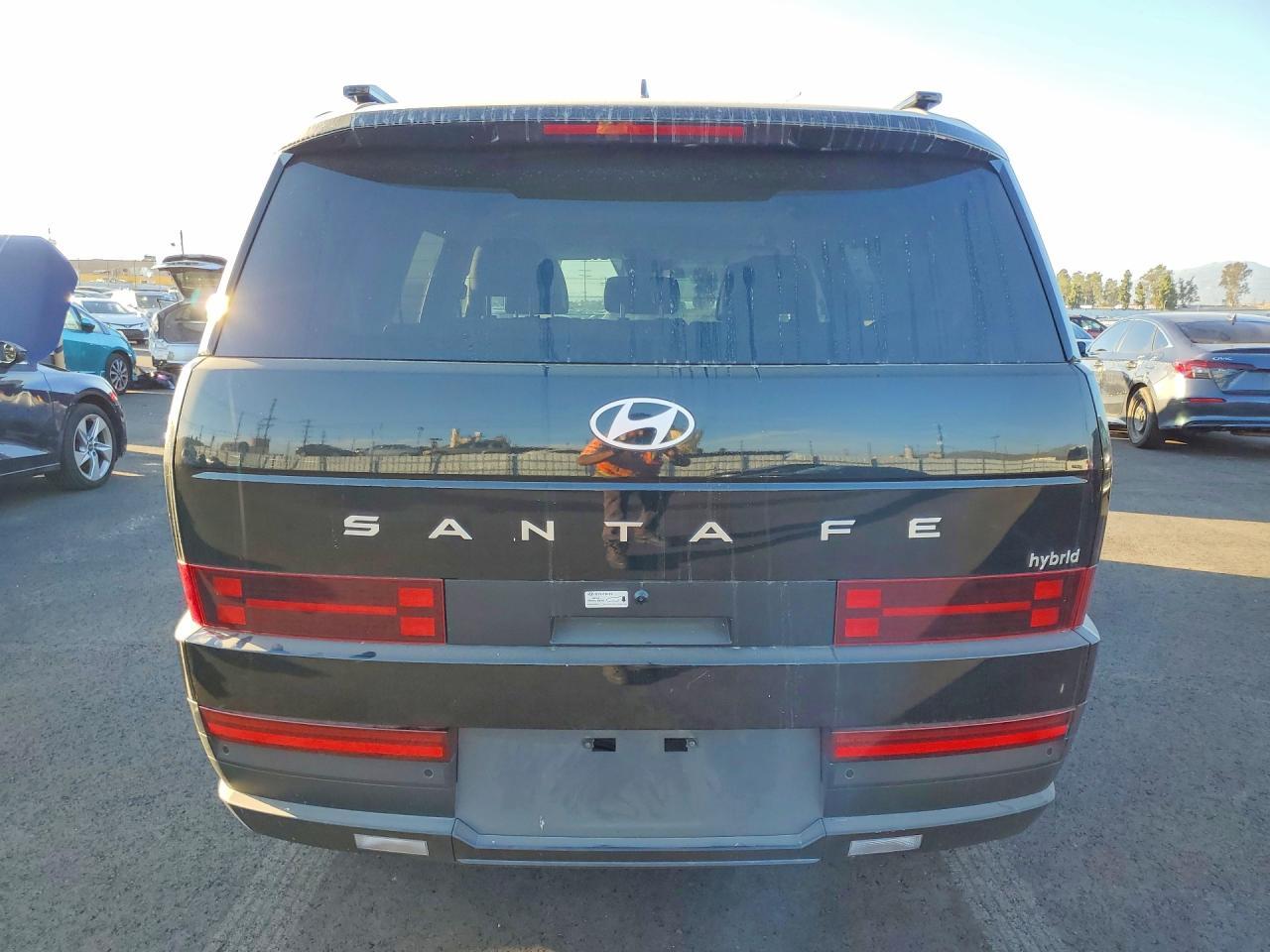 2025 Hyundai Santa Fe Hybrid Sel - Image 6