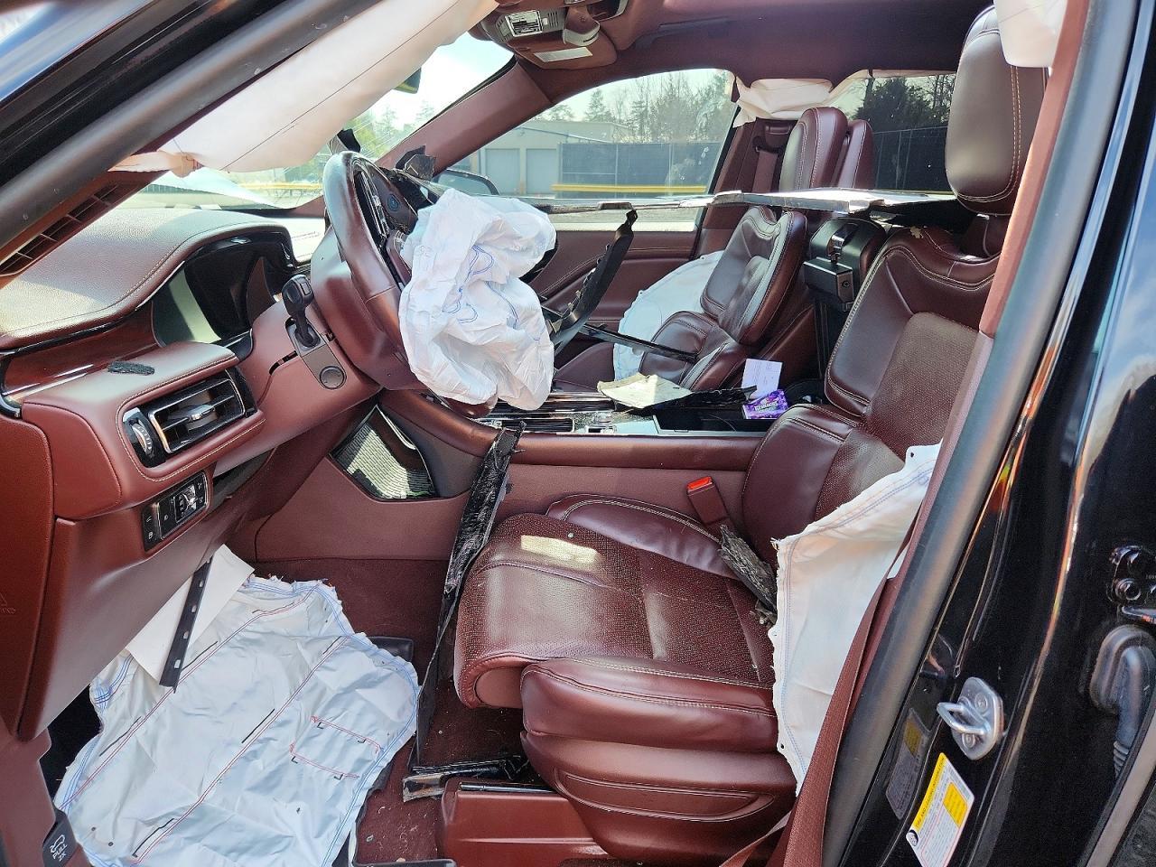 2021 Lincoln Aviator Black Label Grand Touring - Image 7