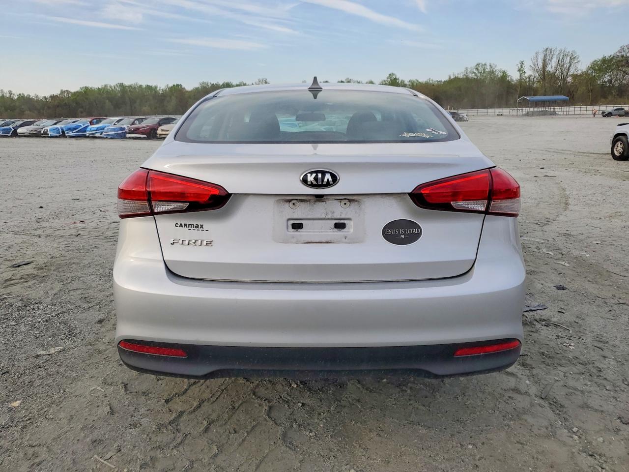 2017 Kia Forte Lx - Image 6