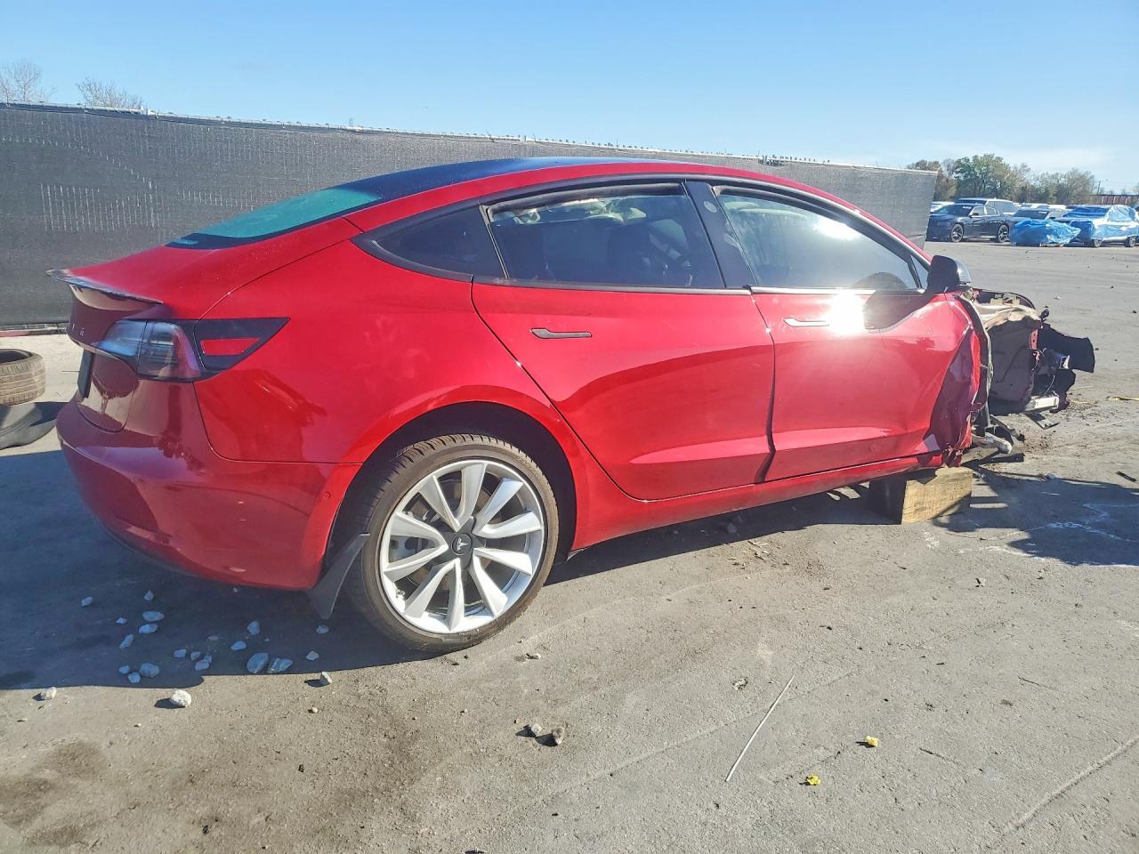 2019 Tesla Model 3 - Фото 3