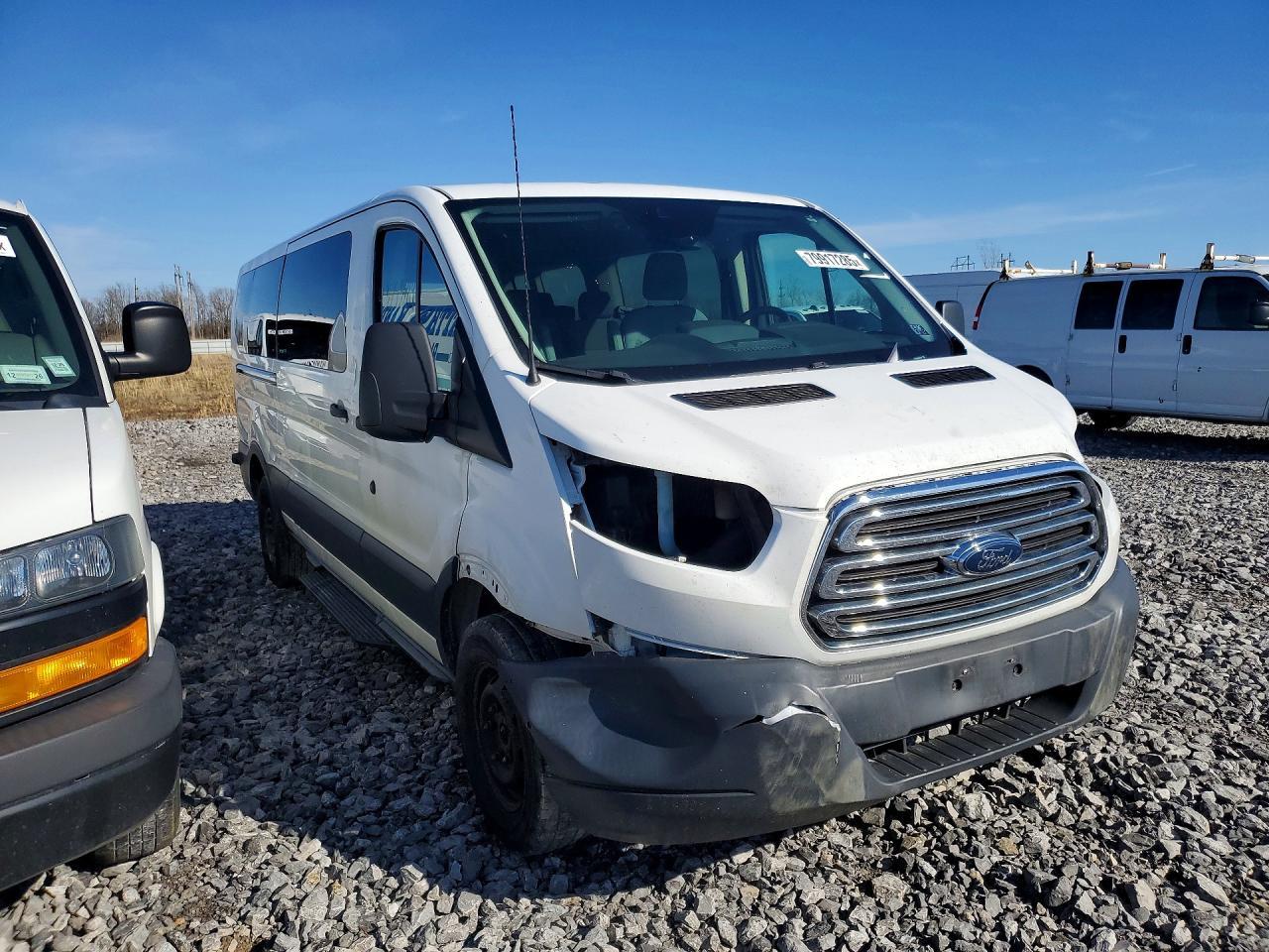 2015 Ford Transit T-350 - Image 4