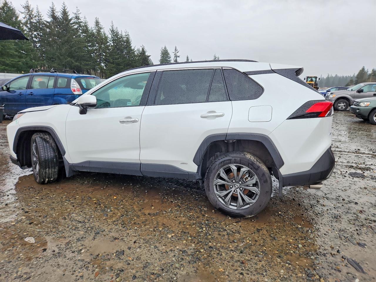 2023 Toyota Rav4 Hybrid Limited - Image 2