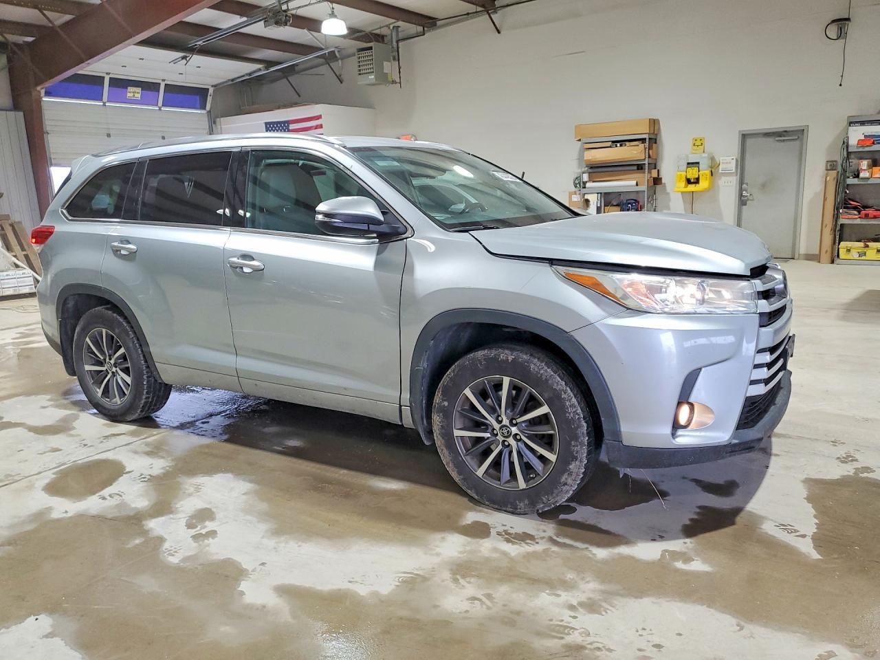 2018 Toyota Highlander Xle - Фото 4