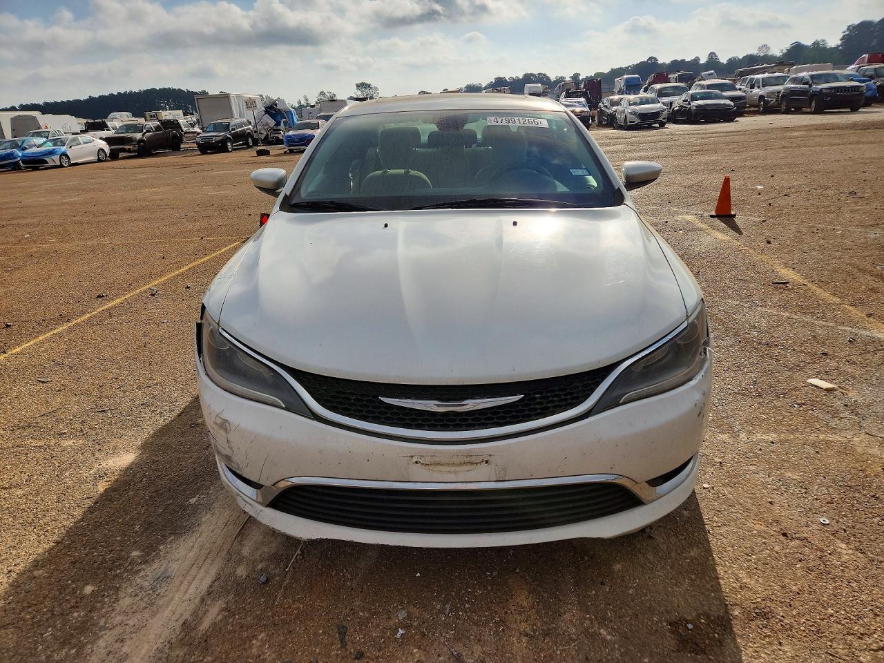 2015 Chrysler 200 Limited - Фото 5