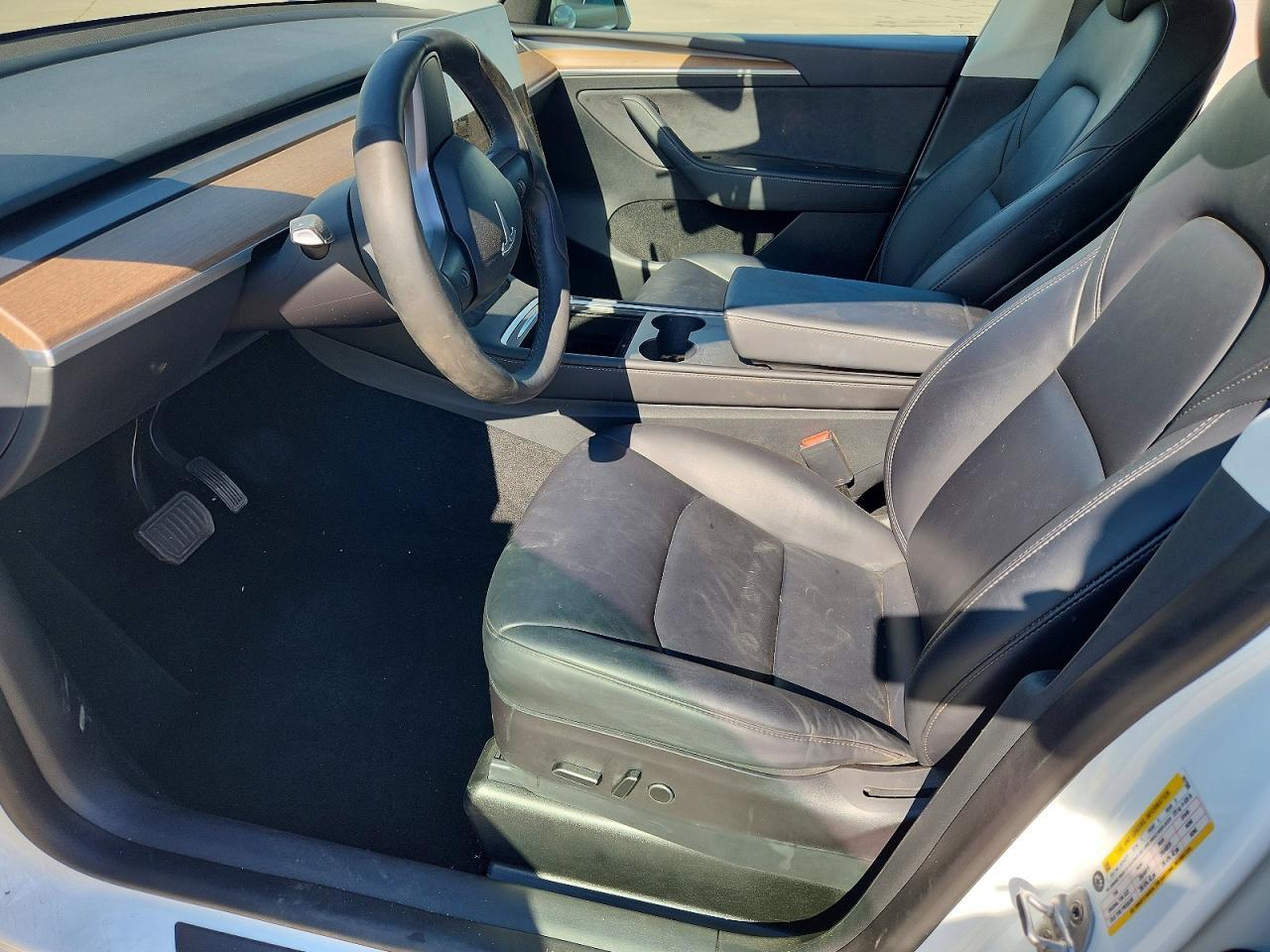 2023 Tesla Model Y - Image 7