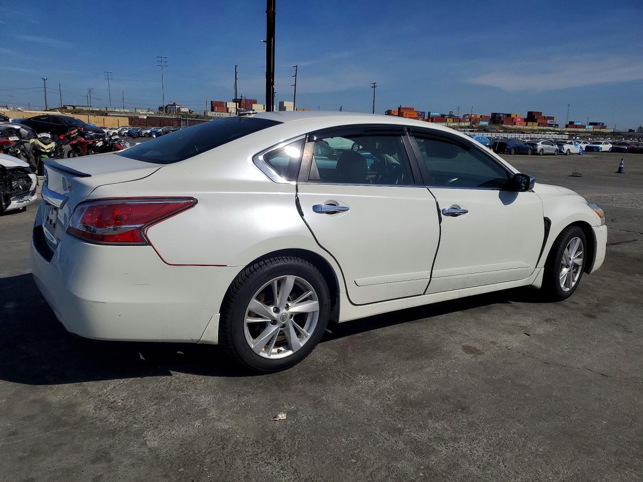 2014 Nissan Altima 2.5 S - Image 3