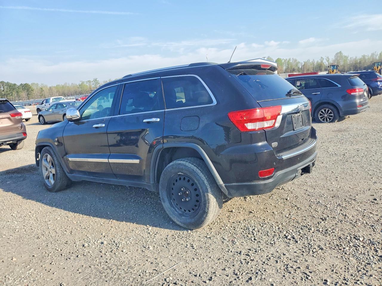 2013 Jeep Grand Cherokee Overland - Фото 2