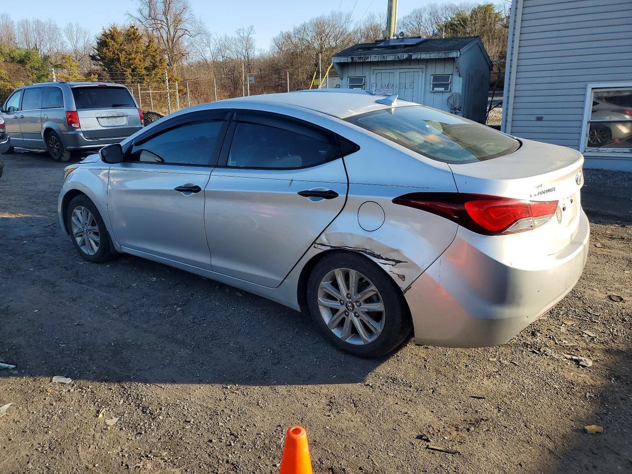 2015 Hyundai Elantra Se - Image 2