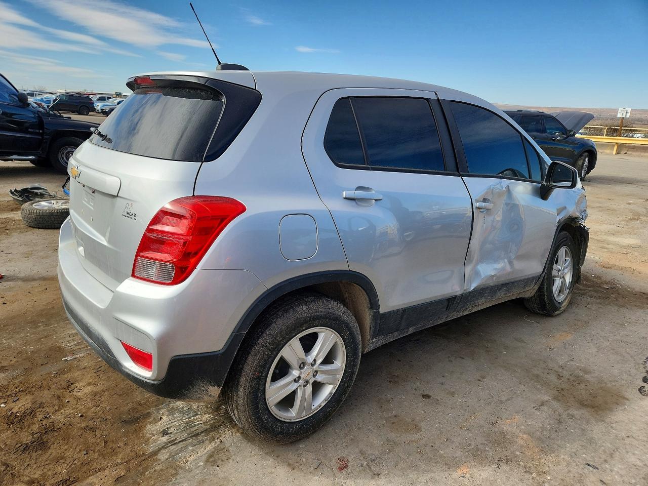 2020 Chevrolet Trax Ls - Фото 3