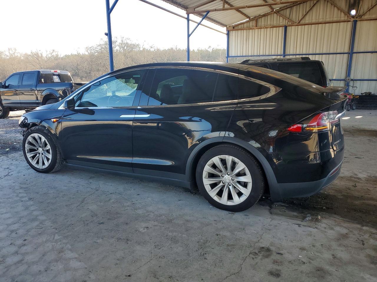 2017 Tesla Model X - Фото 2