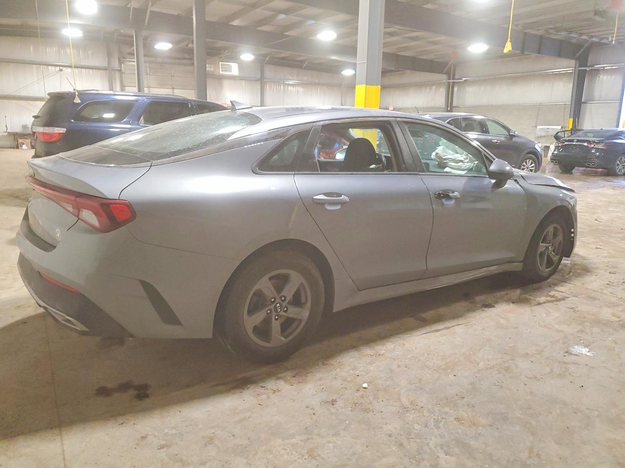 2021 Kia K5 Lx - Image 3