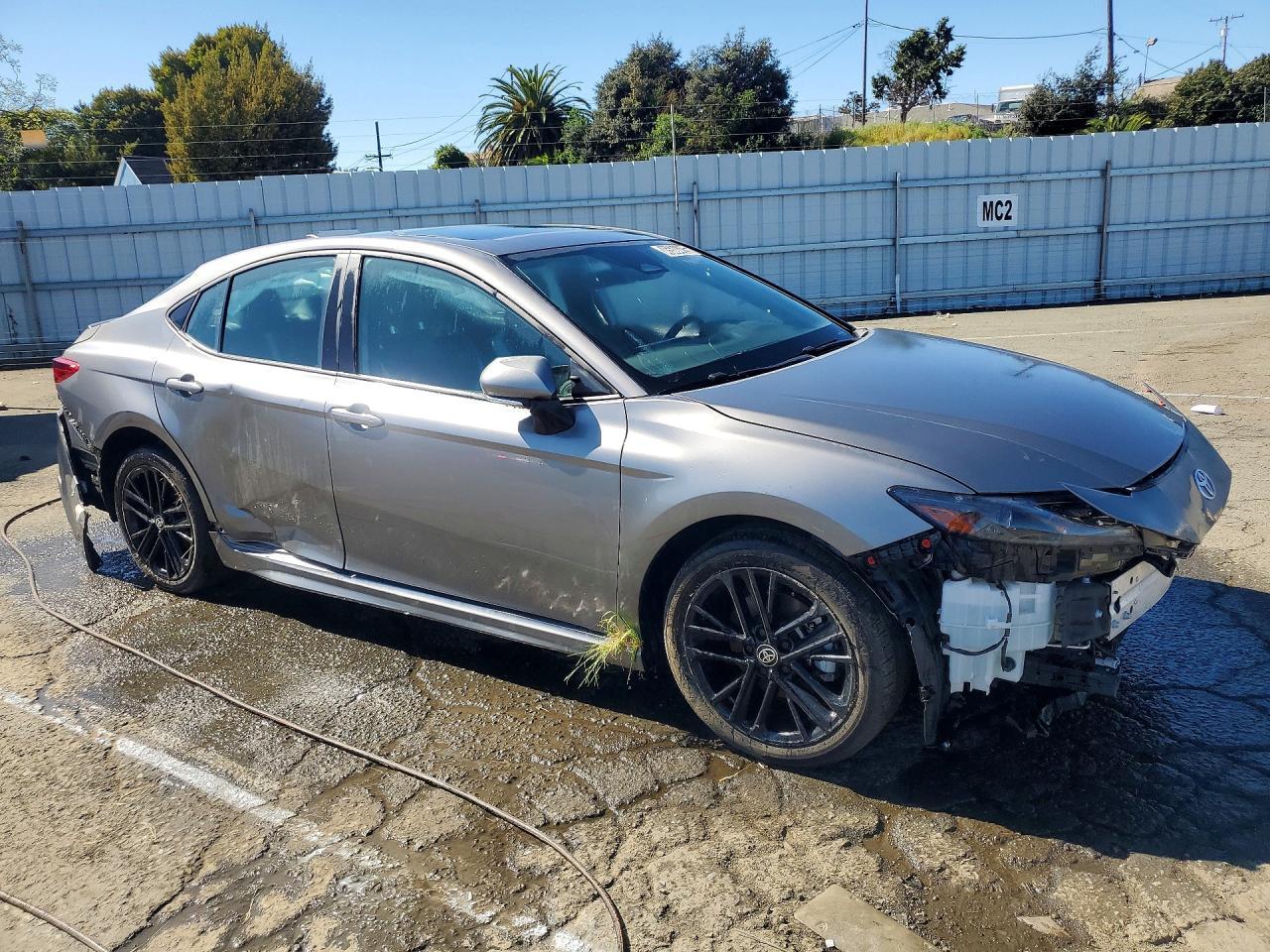 2025 Toyota Camry Se - Фото 4