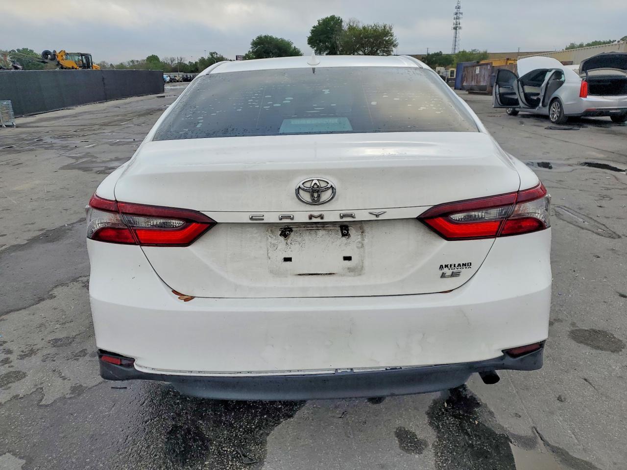 2021 Toyota Camry Le - Image 6