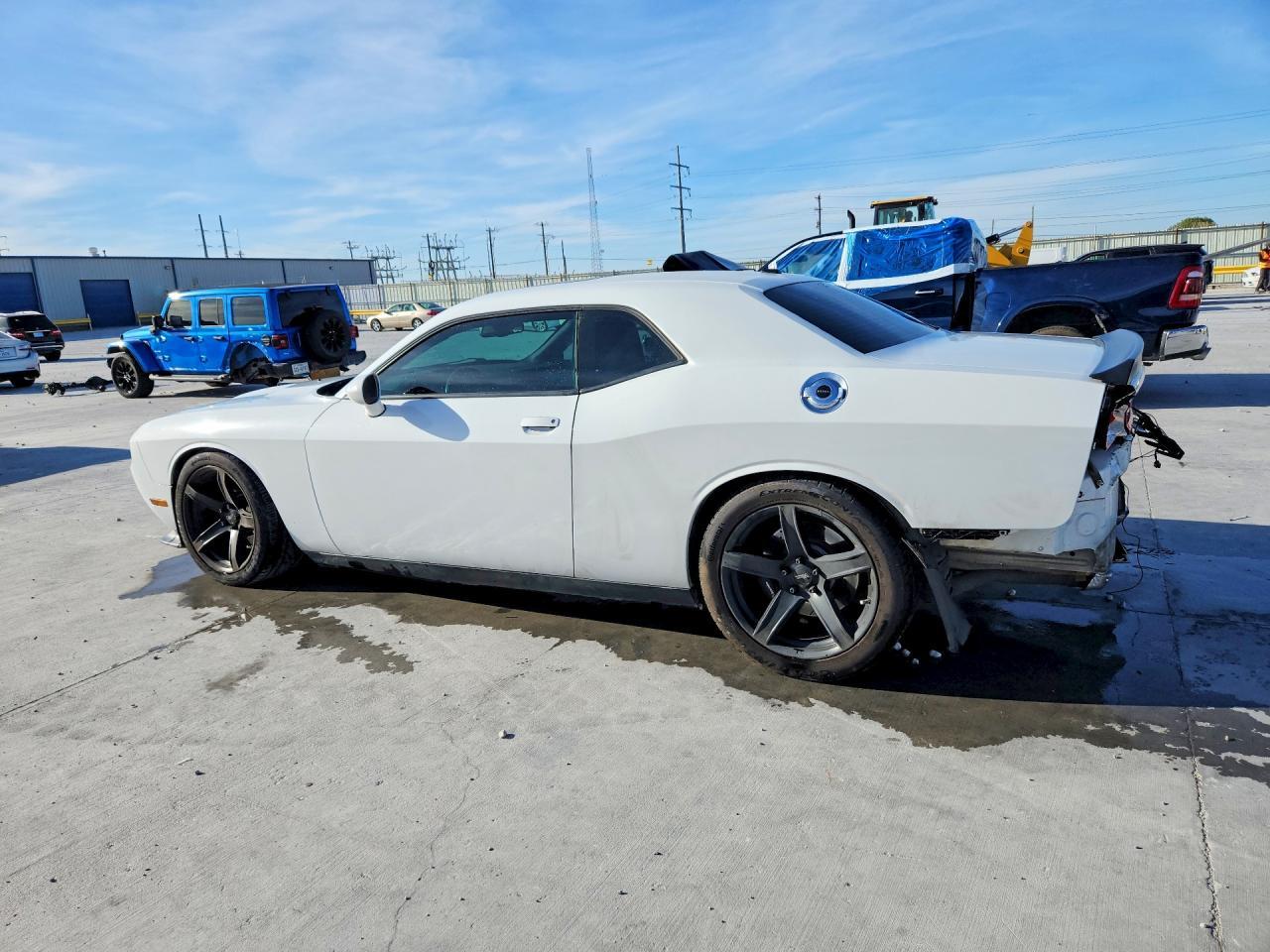 2014 Dodge Challenger - Image 2