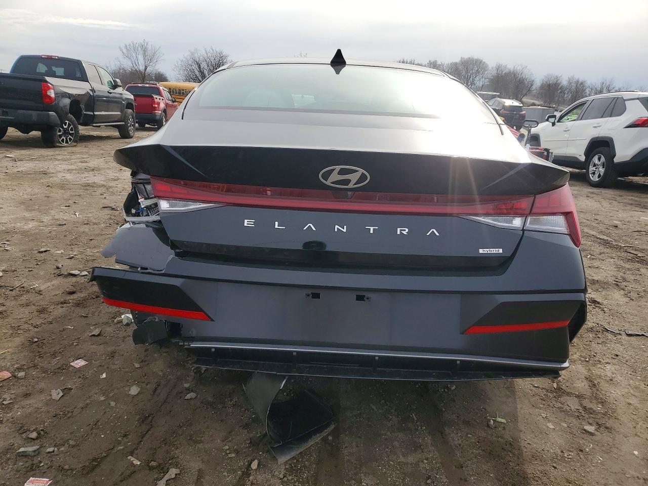 2025 Hyundai Elantra Hybrid Limited - Image 6
